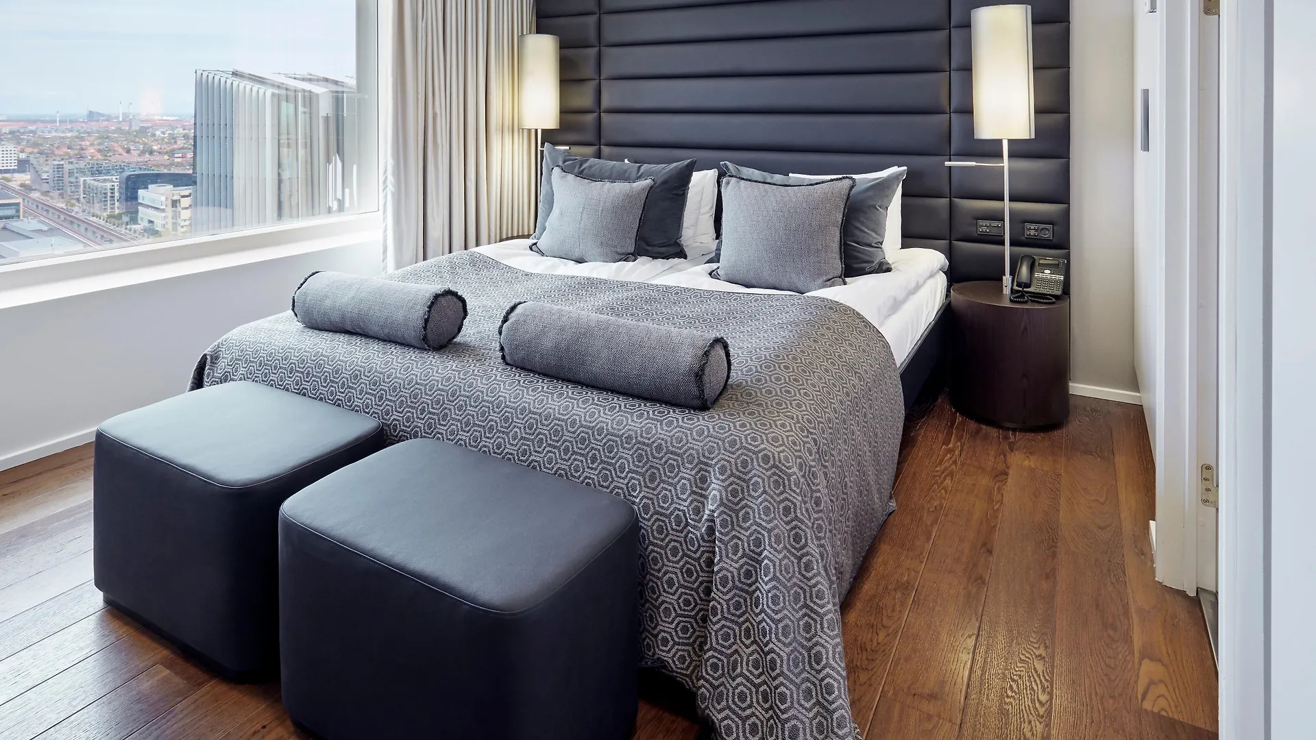 Crowne Plaza Copenhagen Towers By Ihg Hotel 4*,